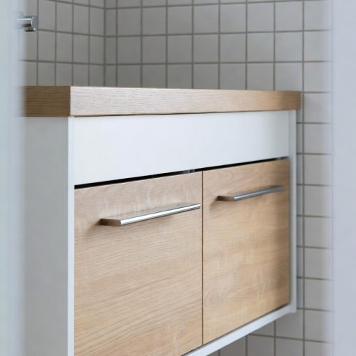 BY038 BEYAZ SAFİR MEŞE BANYO DOLABI