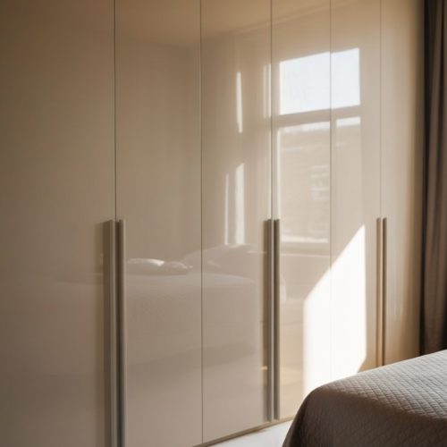 GDP0131 6KAPAKLI AKRİLİK DOLAP